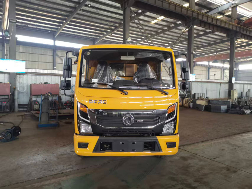 DongFeng 5T Asphalt Distributor Truck