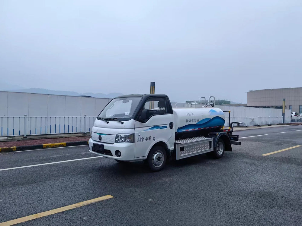 4.5T EV Water Sprinkler Truck
