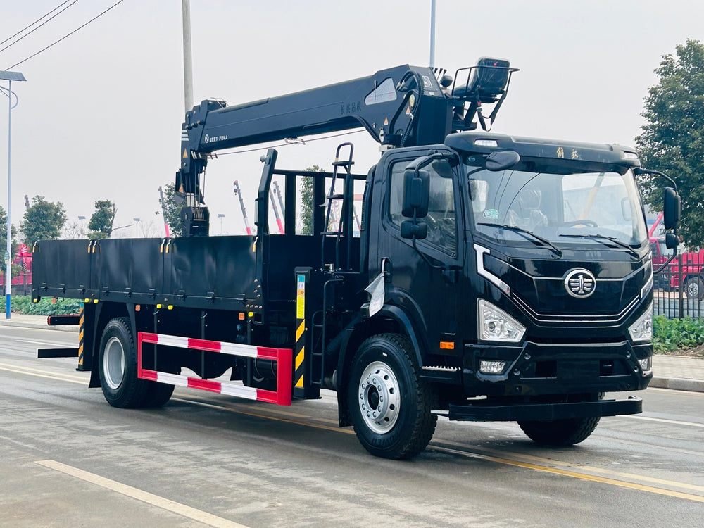 FAW 220HP 8-10T Telescopic Boom Crane