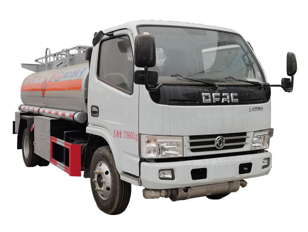 Dongfeng 4*2 4400L oil tank truck
