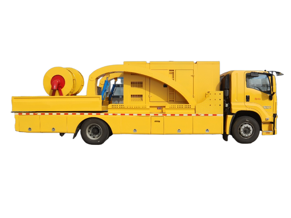 Large flow remote water supply and drainage rescue vehicle