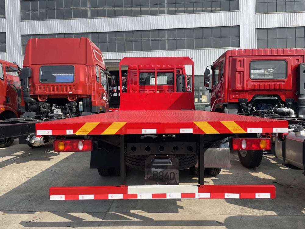 Dongfeng flatbed truck (7.4-9m flatbed)