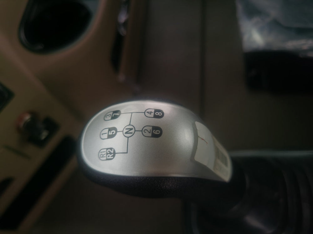 HOWO 4×2 ZOOMLION 8T Telescopic Boom Crane