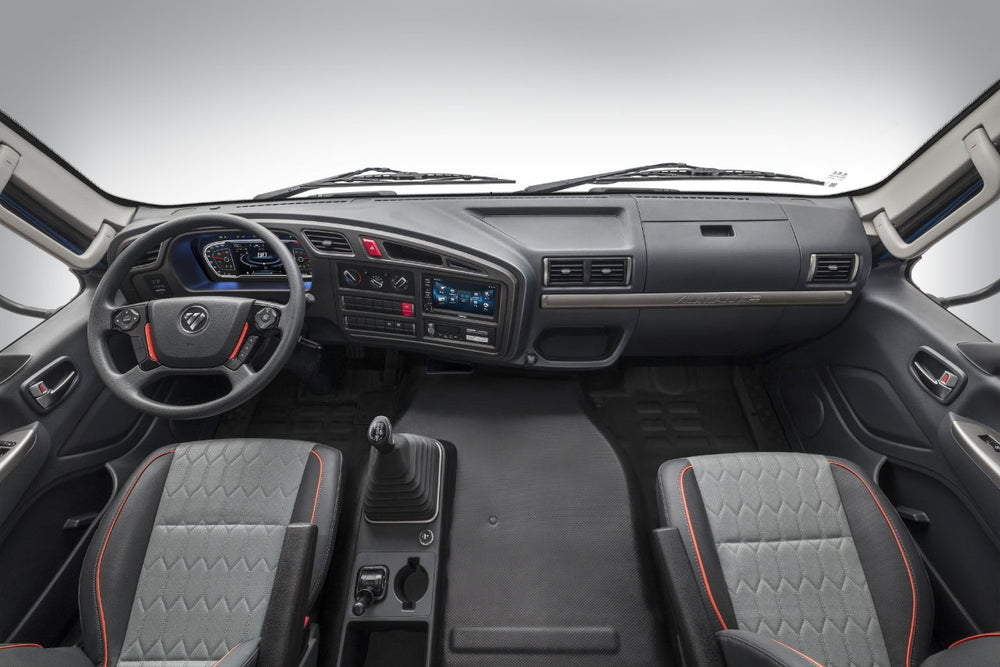 FOTON 6.8m E6 300HP Refrigerated Truck