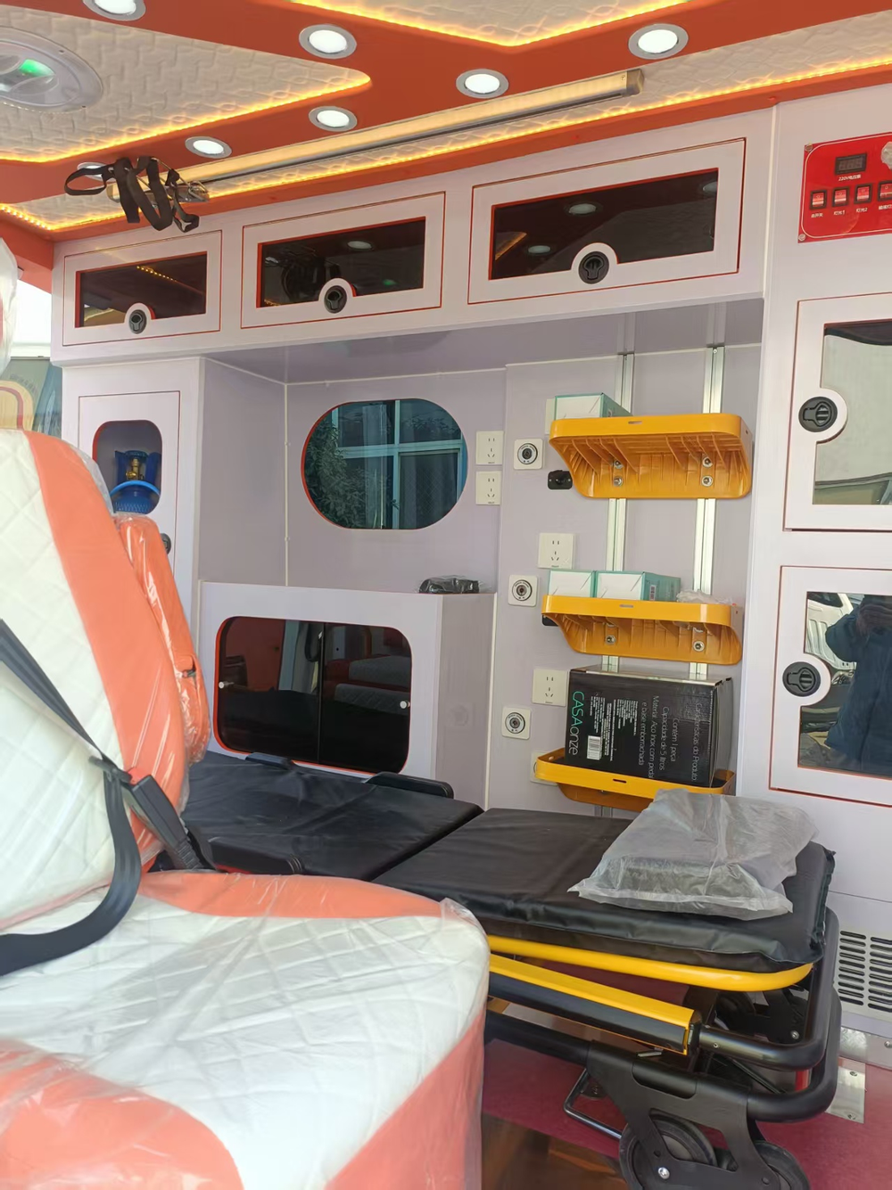 Ford V363 Mid-wheelbase Mid-roof Monitor Ambulance