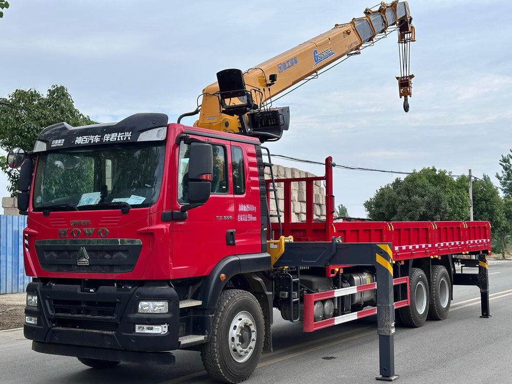 HOWO 6×4 14T Telescopic Boom Crane
