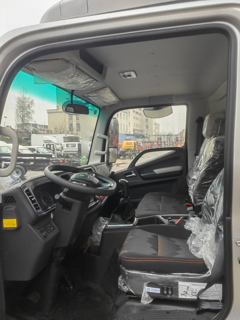 FOTON 4.2m 120HP Refrigerated Truck